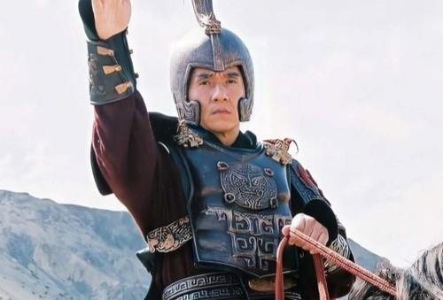 Thanh Long sau cu nga ngua hinh anh