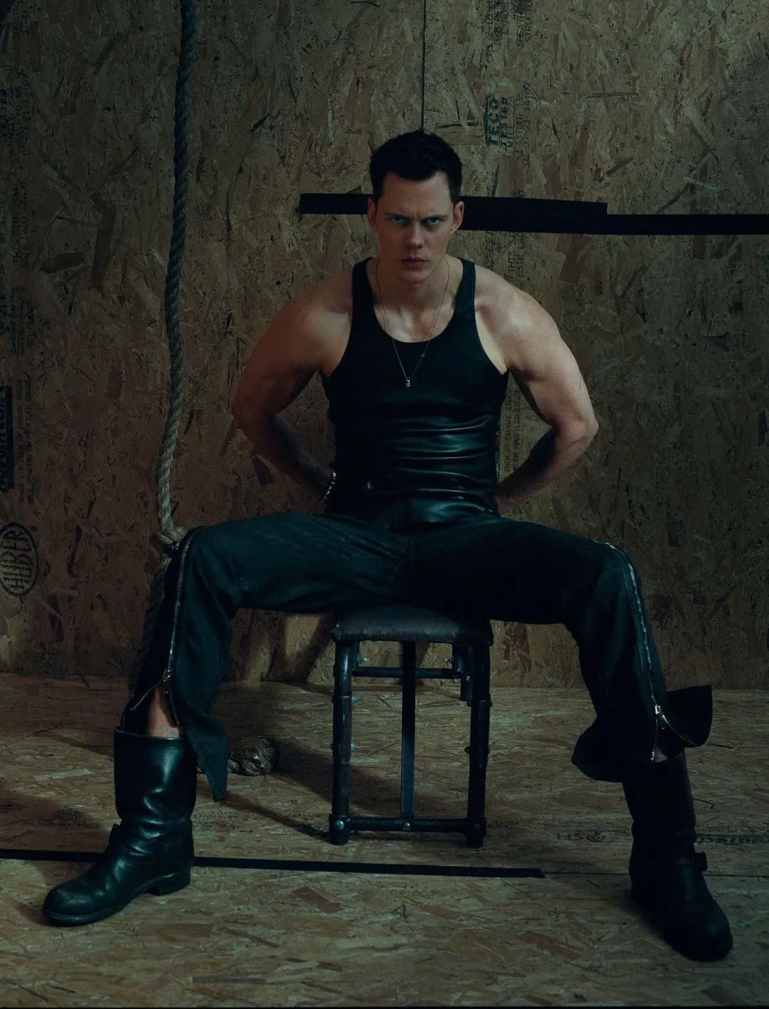 Bill Skarsgard,  Esquire anh 8