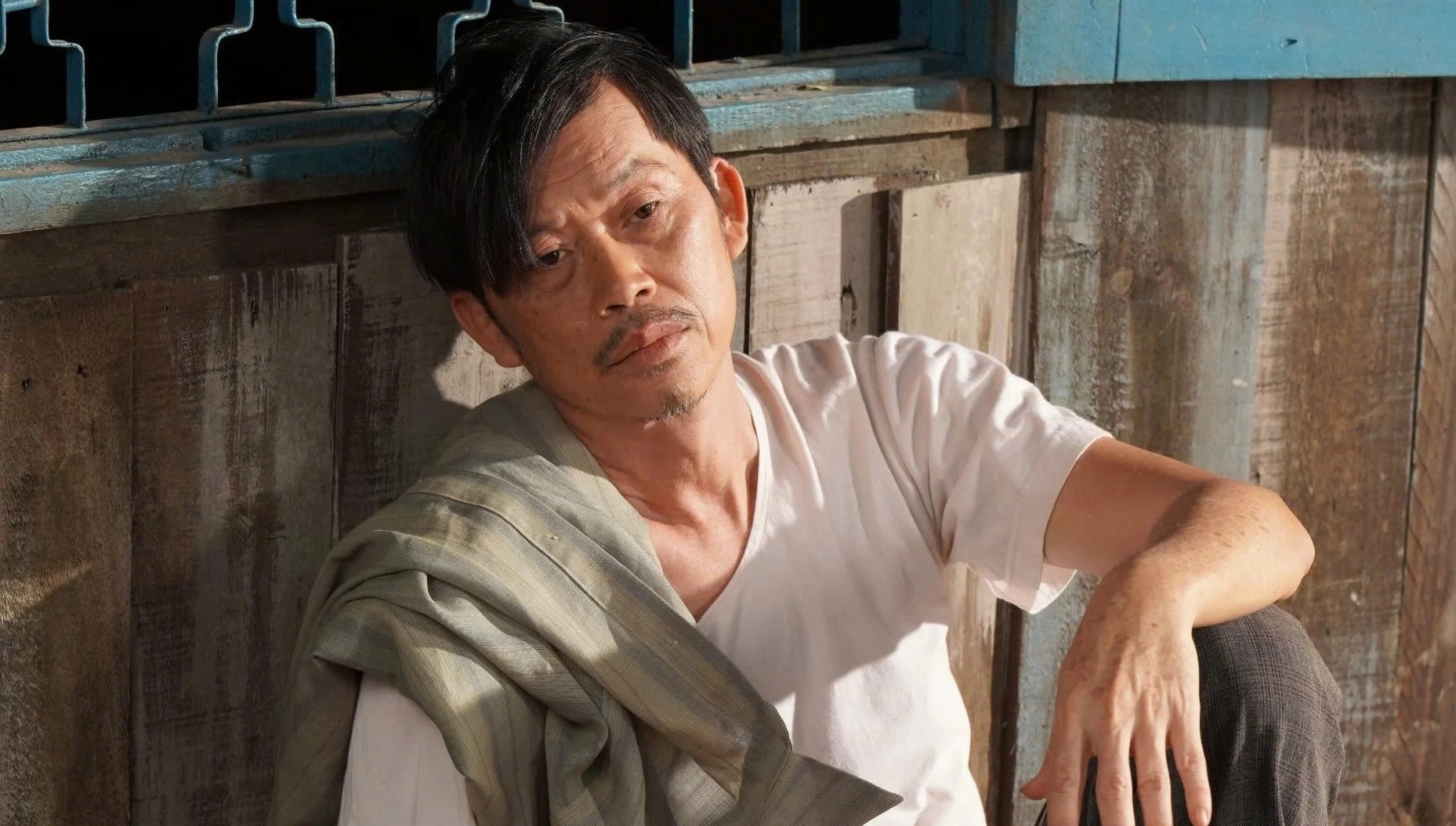 Phim co Hoai Linh roi rap, thu 128 ty dong hinh anh