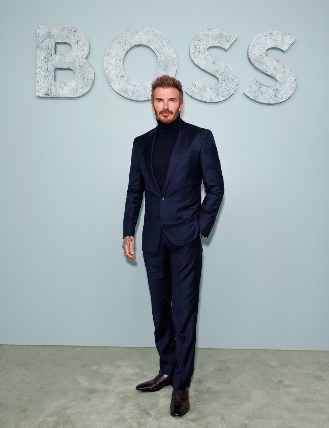 David Beckham,  Michele Morrone,  Suppasit Jongcheveevat anh 2