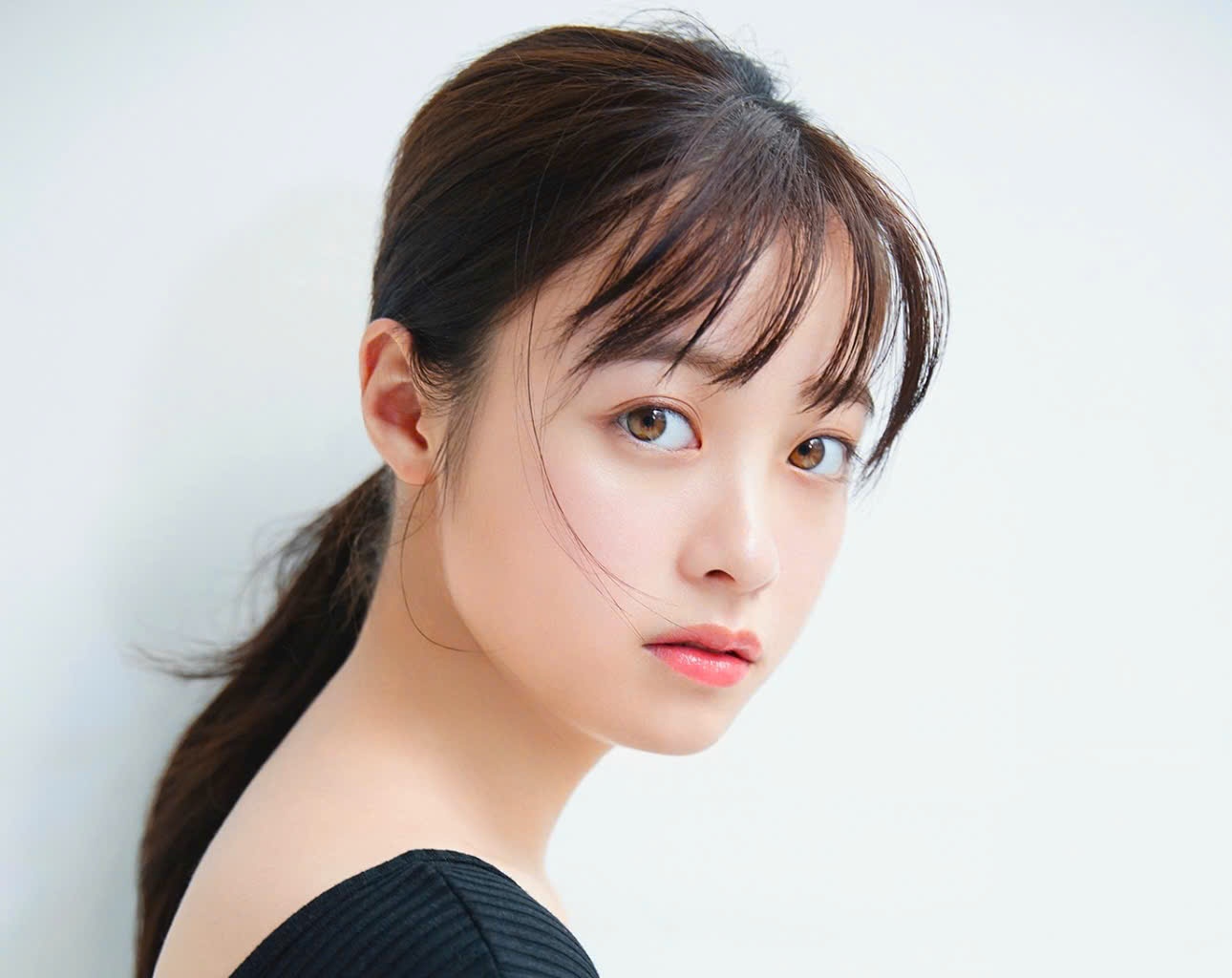 'Quoc bao nhan sac' Nhat bi chi trich tho lo va trich thuong hinh anh