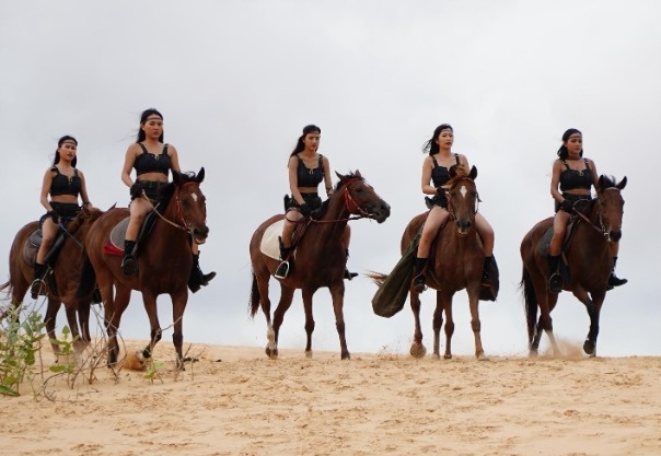 Thay gi tu bo phim Viet thu chua day 70 trieu dong hinh anh