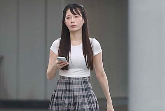 Nguoi mau Nhat Ban ngoai tinh voi chinh tri gia hinh anh