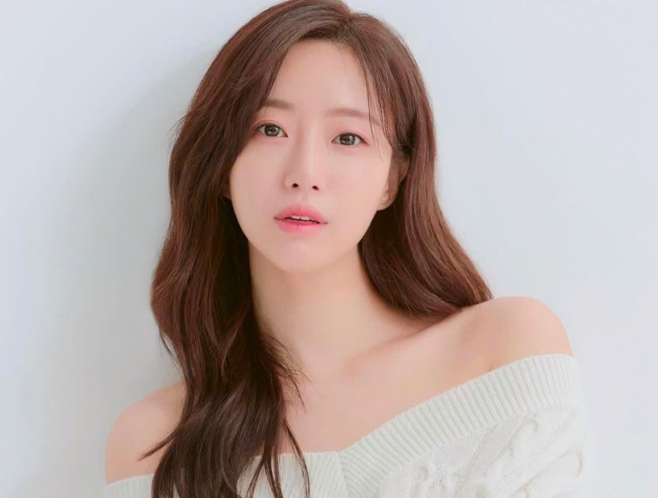 Thanh vien T-ara tuc toc ve Han Quoc de lo tang le cho me hinh anh