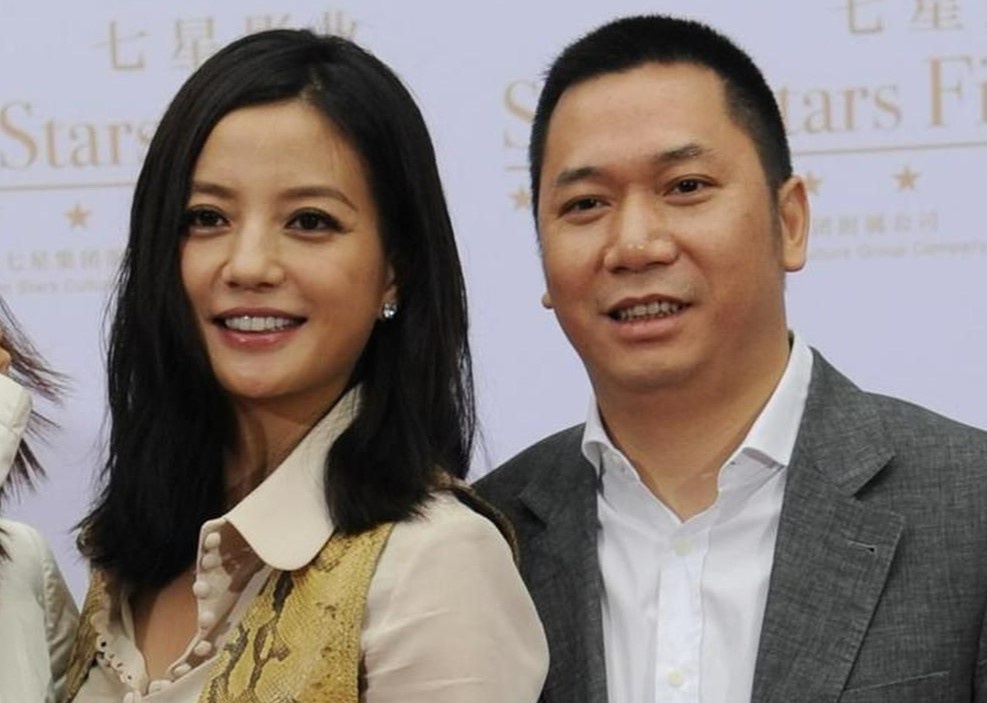 Chong cu Trieu Vy vuong tin ngoai tinh, co con hinh anh