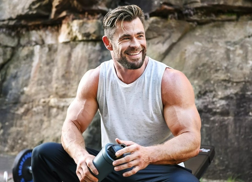 Nguoi dan ong dep nhat the gioi nam 2024 hinh anh