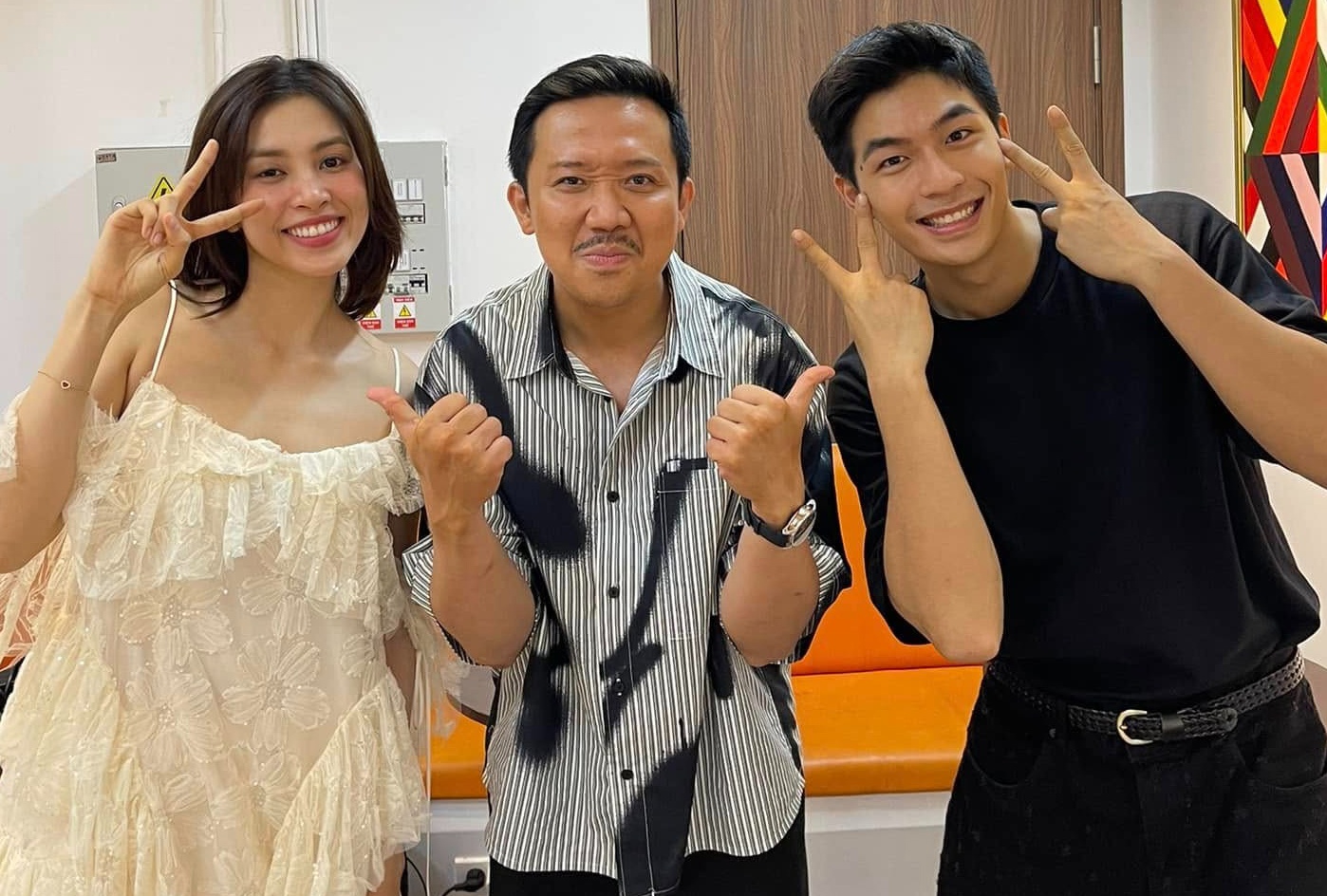 Thay gi khi Tran Thanh, Thu Trang bi lat do hinh anh