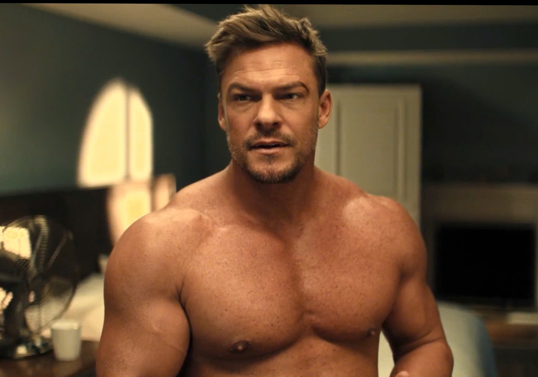 ‘Reacher’ mua 3 gay can nghet tho hinh anh