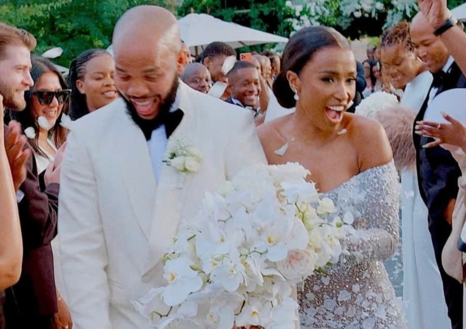 Hoa hau Hoan vu 2019 mac dam xuyen thau trong le cuoi hinh anh