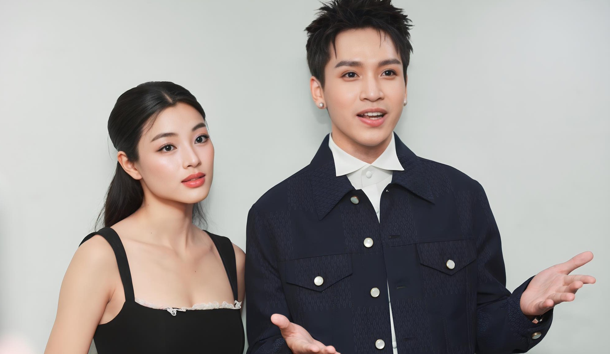 ‘Am duong lo’ roi rap, thu gan 34 ty dong hinh anh