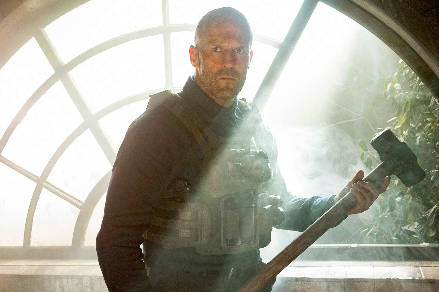 jason_statham_working_man_010925.jpg
