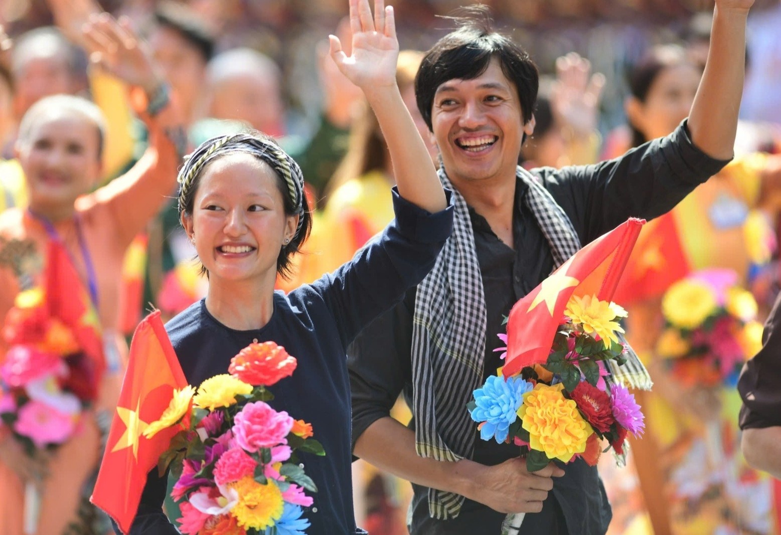 Ly do buc anh cua Quang Tuan va Ho Thu Anh gay chu y hinh anh