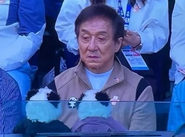 Thanh Long nhan giai Thanh tuu tron doi hinh anh