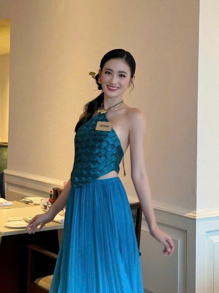 Y Nhi,  Miss World anh 1