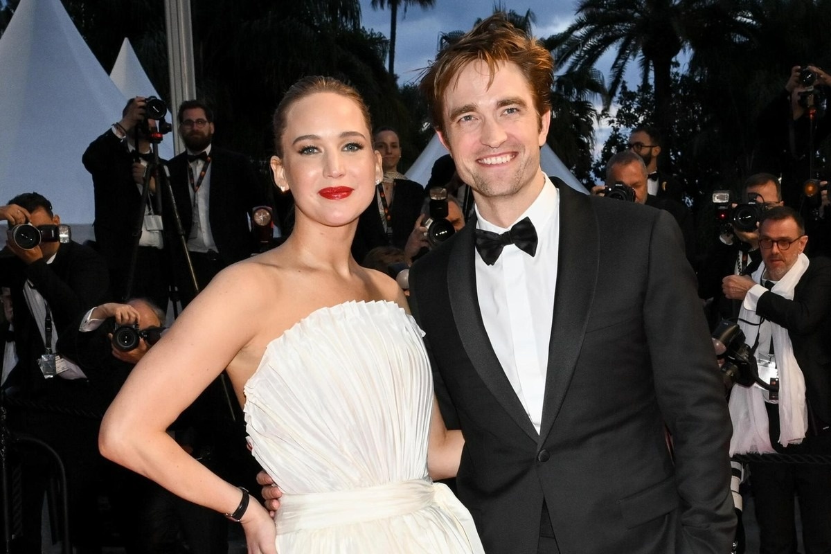 Jennifer Lawrence,  Robert Pattinson anh 1