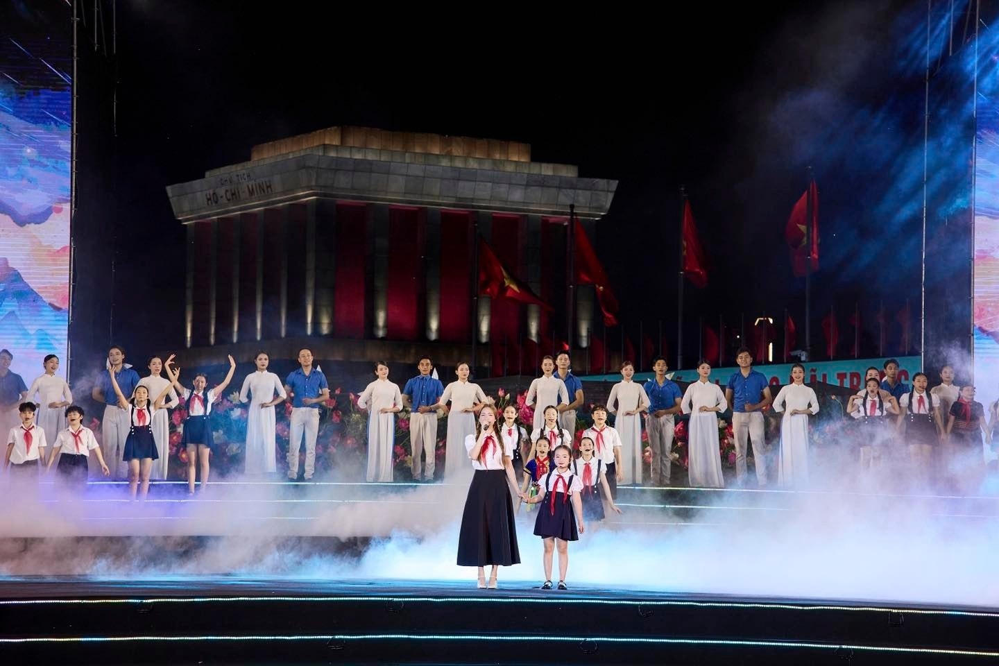 Ho Chi Minh,  Bac Ho anh 1