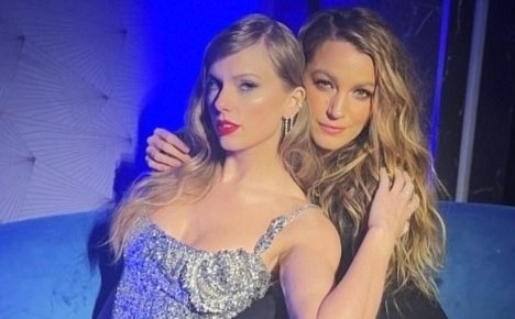 Nhom ban than Taylor Swift chia phe hinh anh