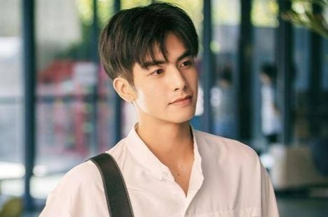 'Nam than the he moi' that bai hinh anh