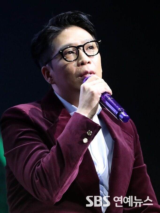 MC Mong,   THE BOYZ,  mua dam anh 1