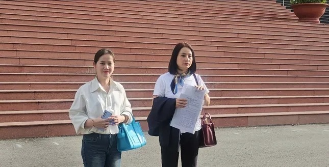 Vu Linh,  Hong Loan anh 1