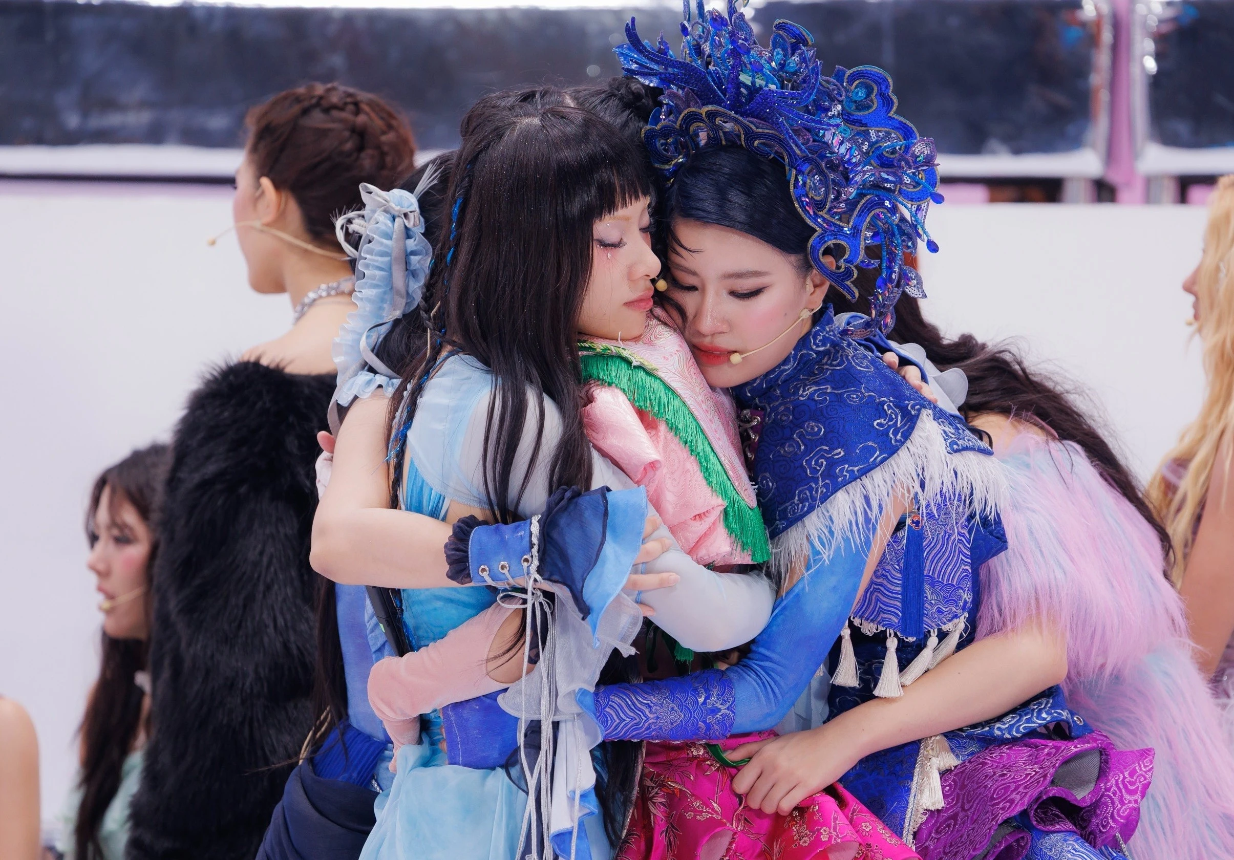Ngo Lan Huong,  Lyly anh 1