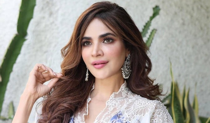 Thi the dien vien Pakistan bi phat hien phan huy nang hinh anh