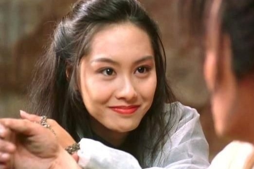 My nhan 'Anh hung xa dieu' vap tranh cai vi mot khong noi y hinh anh