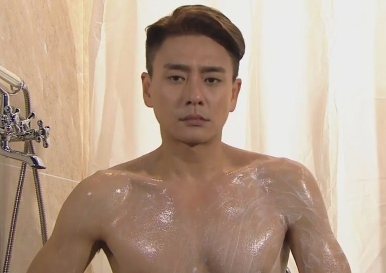 Huynh Tong Trach co ban gai? hinh anh