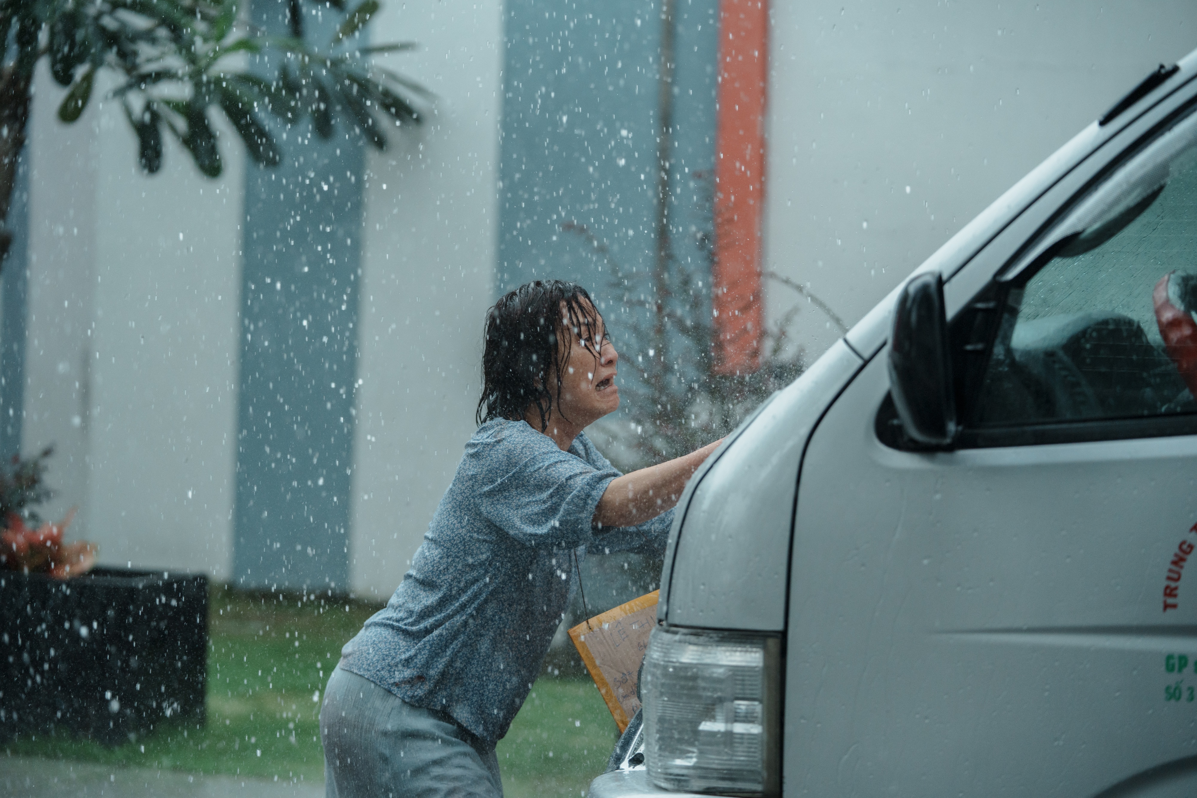 Hồng Đào bùng nổ diễn xuất trong Mang mẹ đi bỏ.