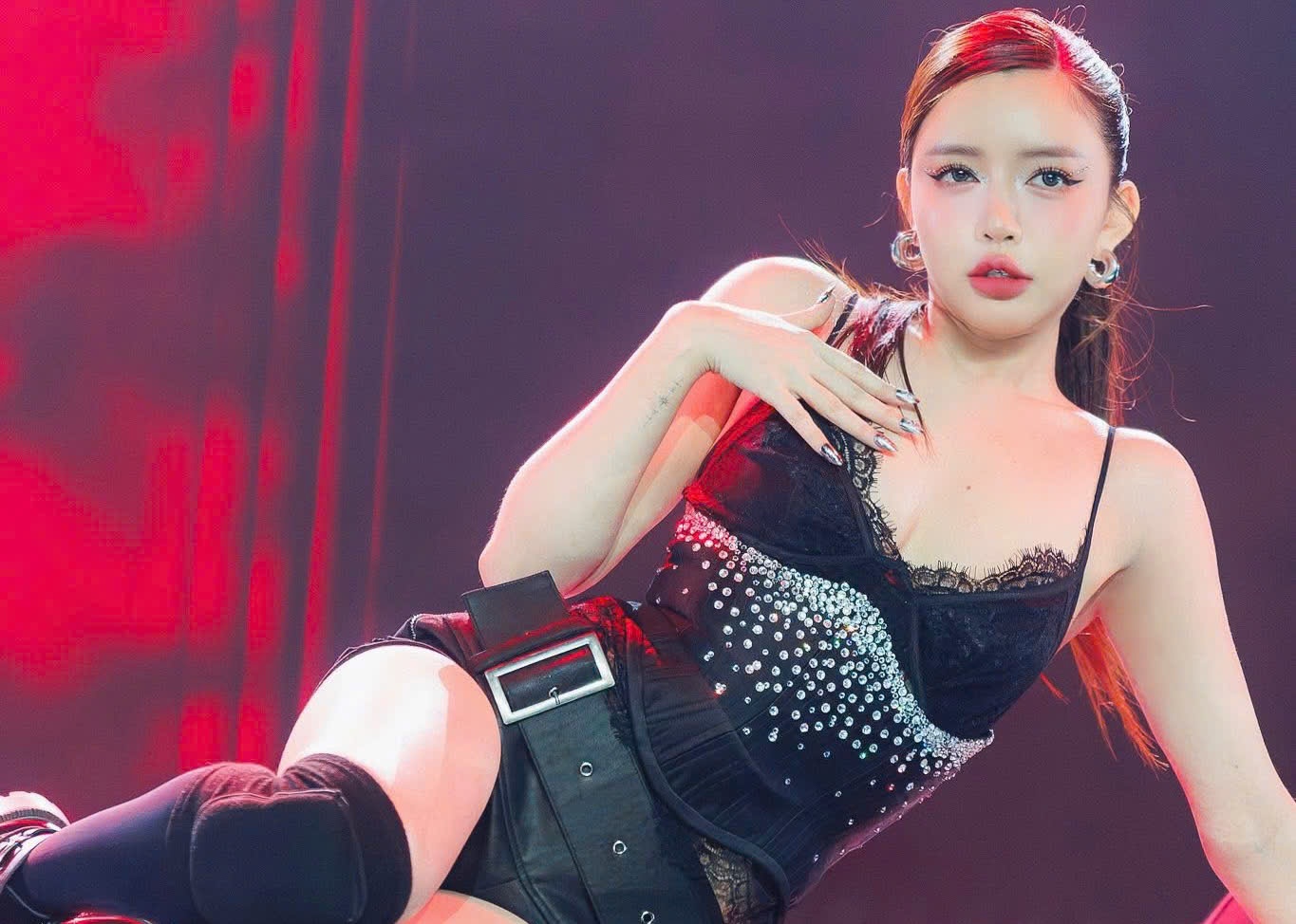 Tranh cai viec Bich Phuong thua trang hinh anh