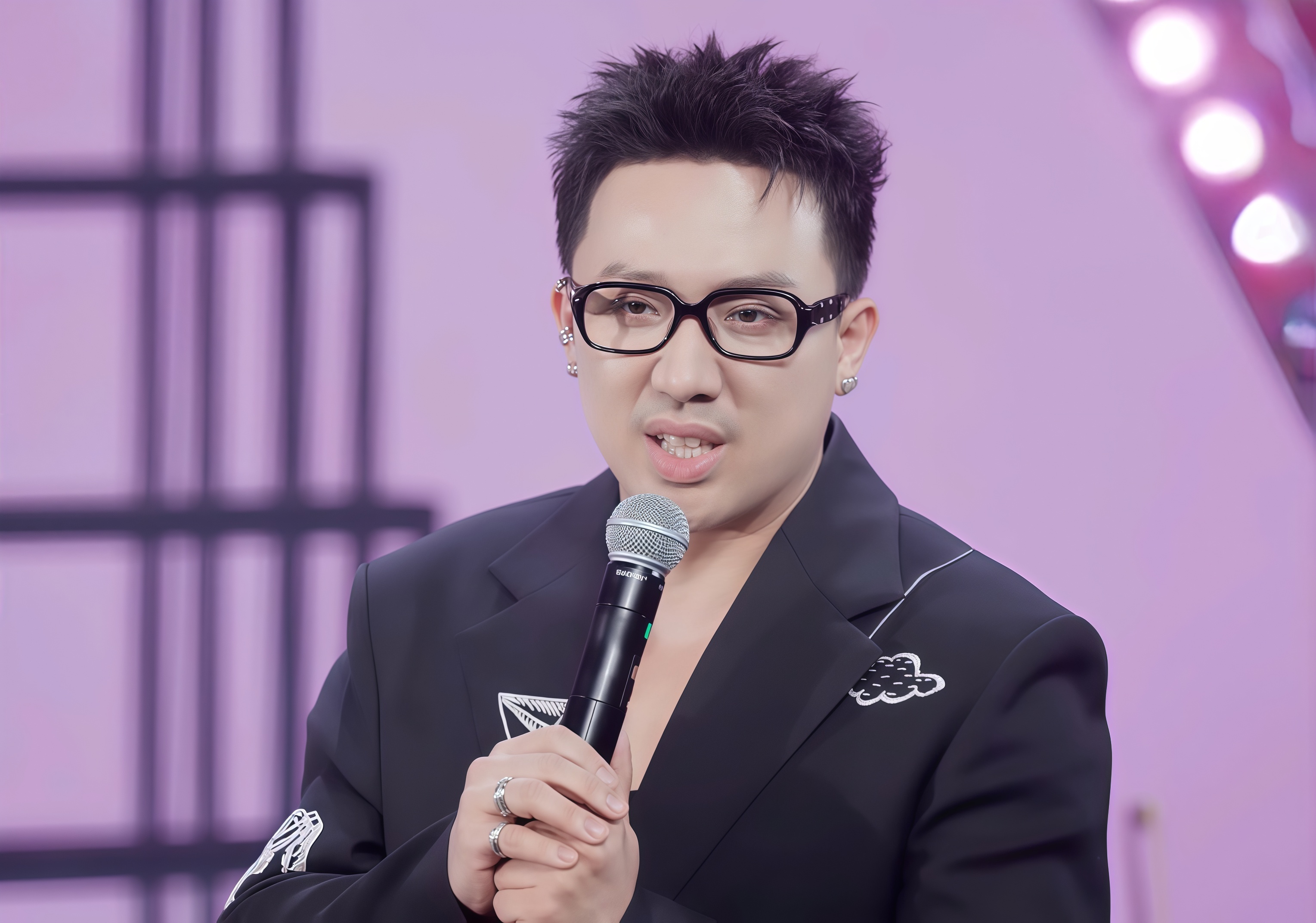 Binh luan gay tranh cai cua Tran Thanh hinh anh