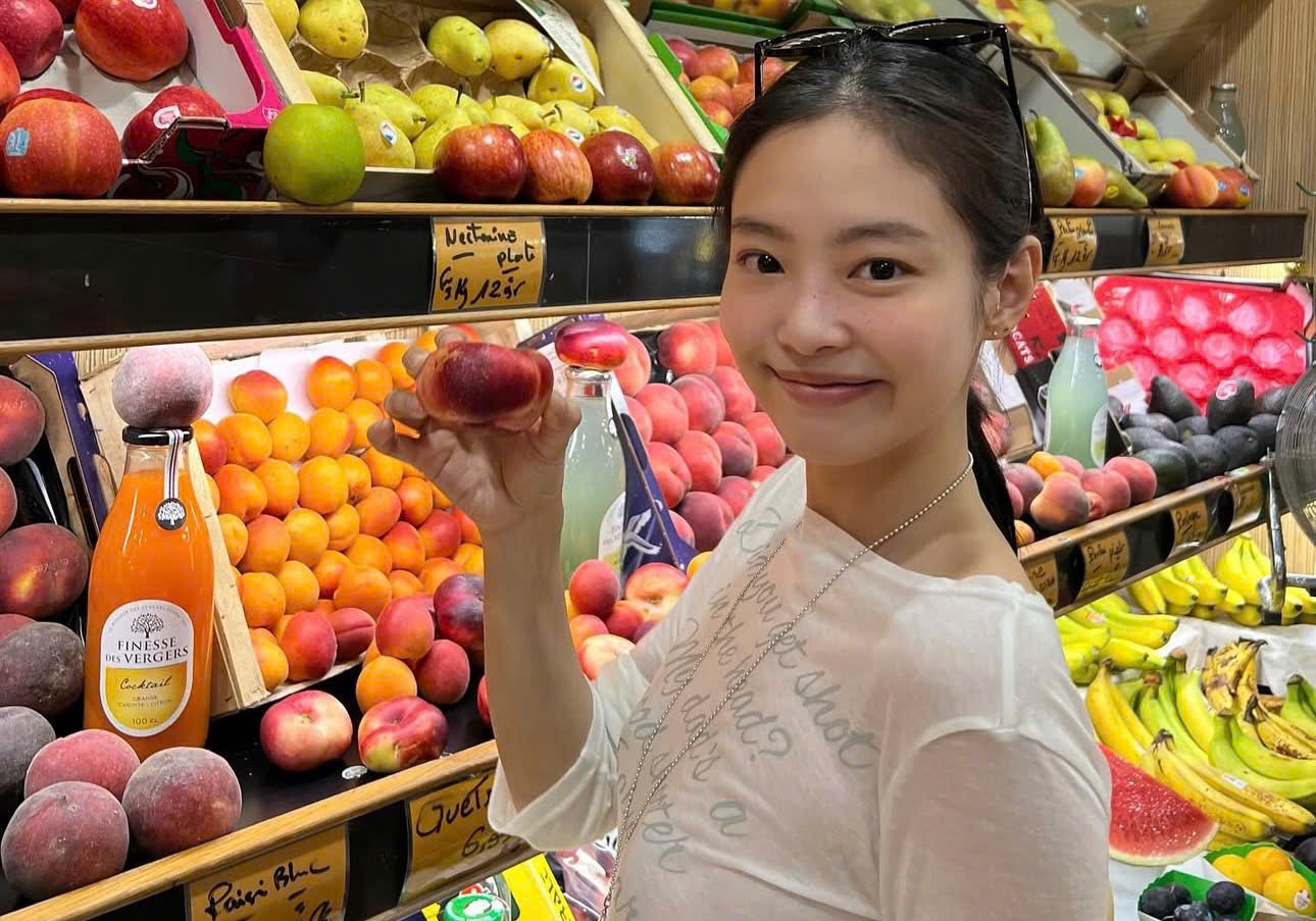 Mat moc cua Jennie hinh anh