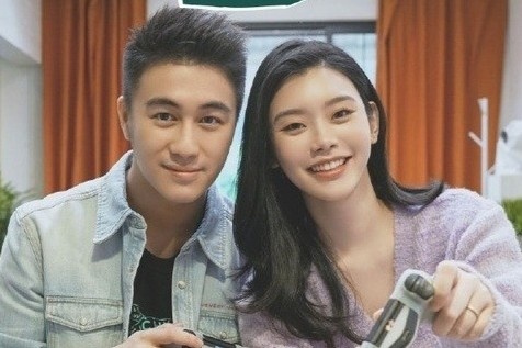 Dong thai cua sieu mau He Mong Dao giua tin chong ngoai tinh hinh anh