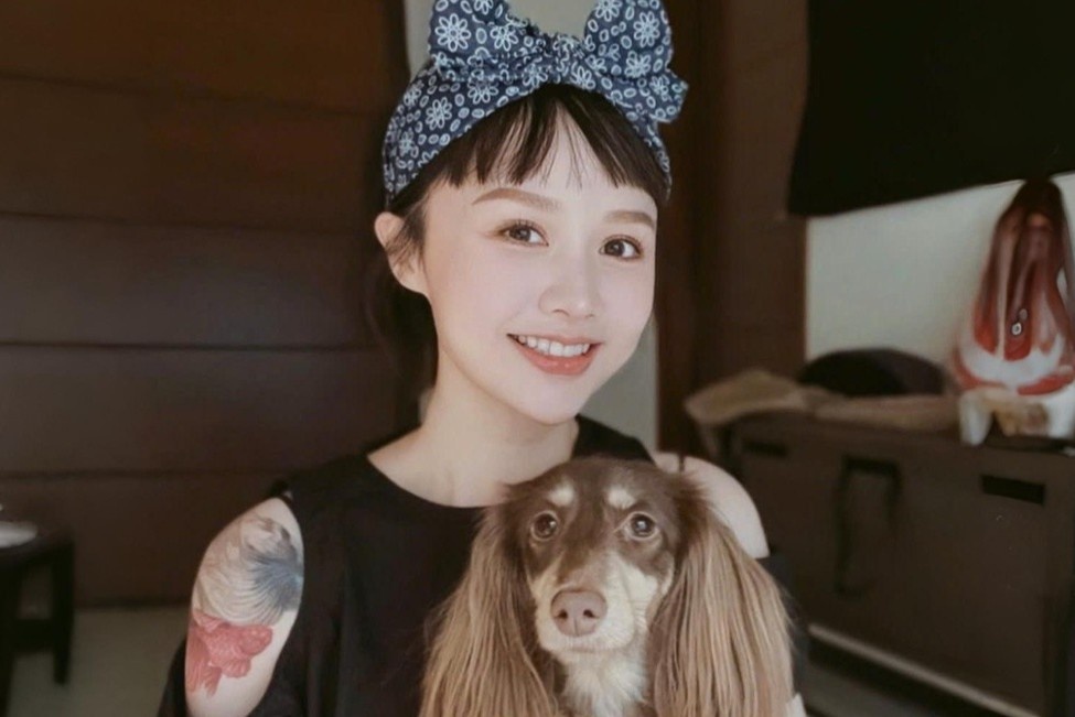 Nguoi mau Trung Quoc Le Chi qua doi hinh anh