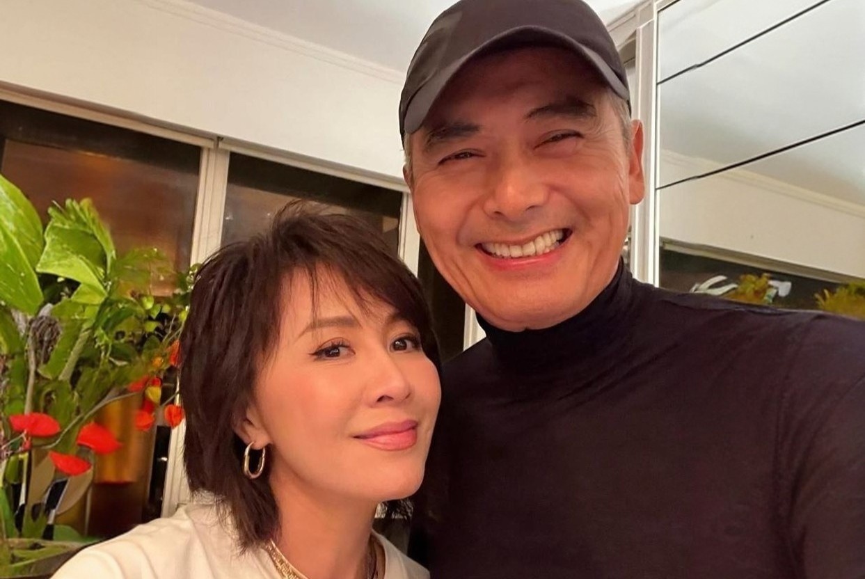 Luu Gia Linh dang anh ben Chau Nhuan Phat hinh anh