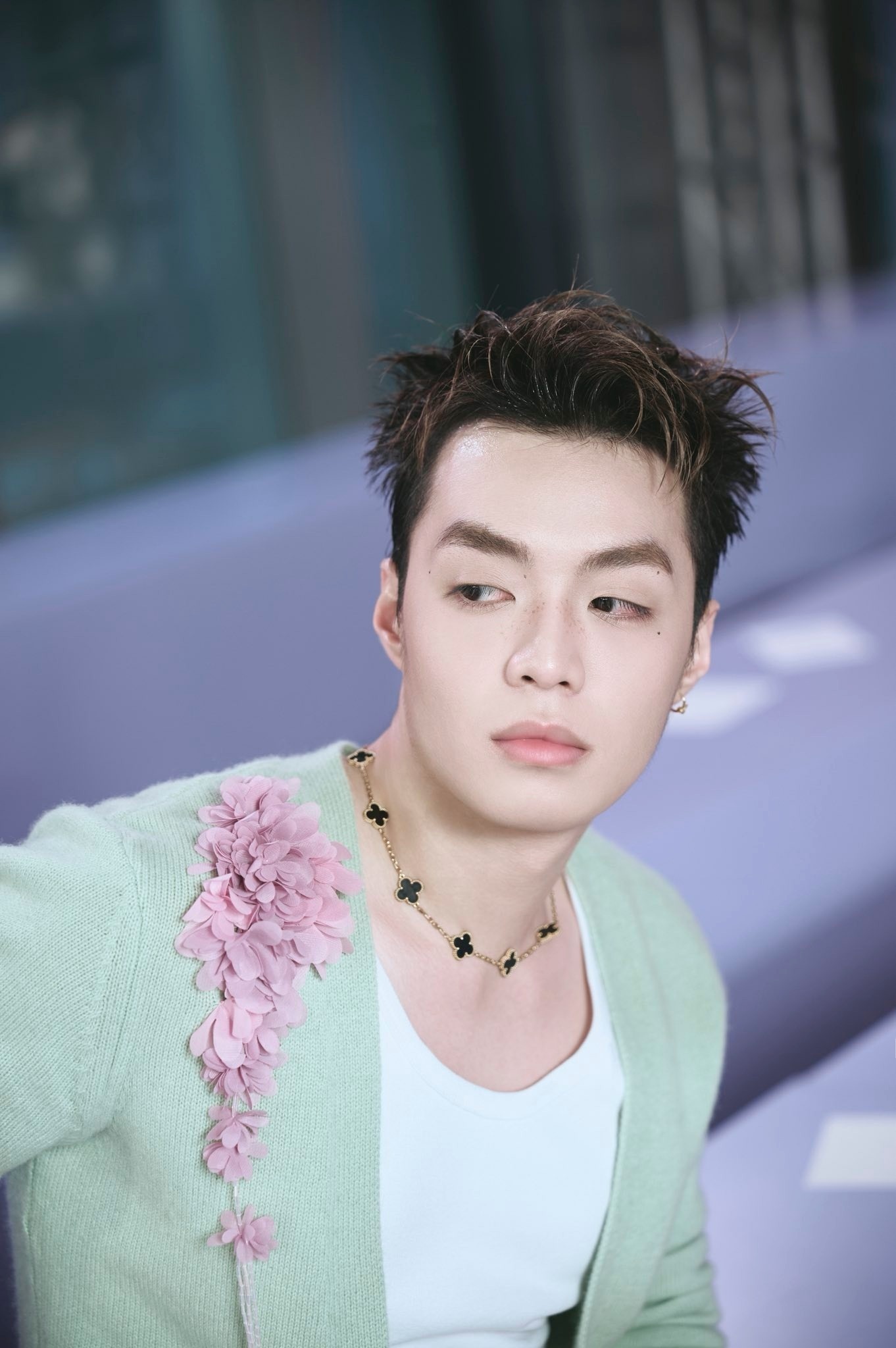 Nhãn hàng Diana xin lỗi vì mời rapper Negav gây tranh cãi