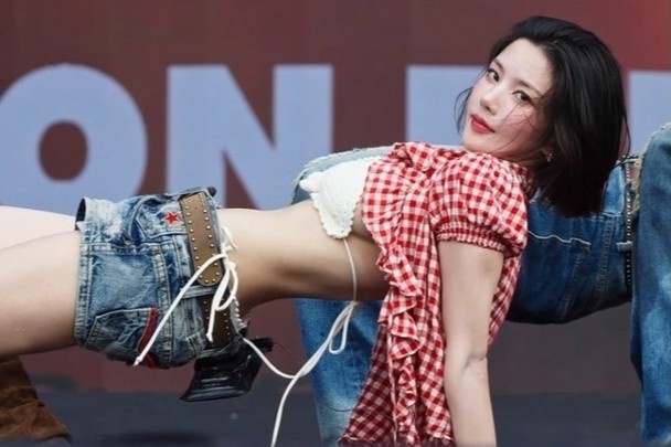 Danh doi sau man trinh dien tao bao hinh anh