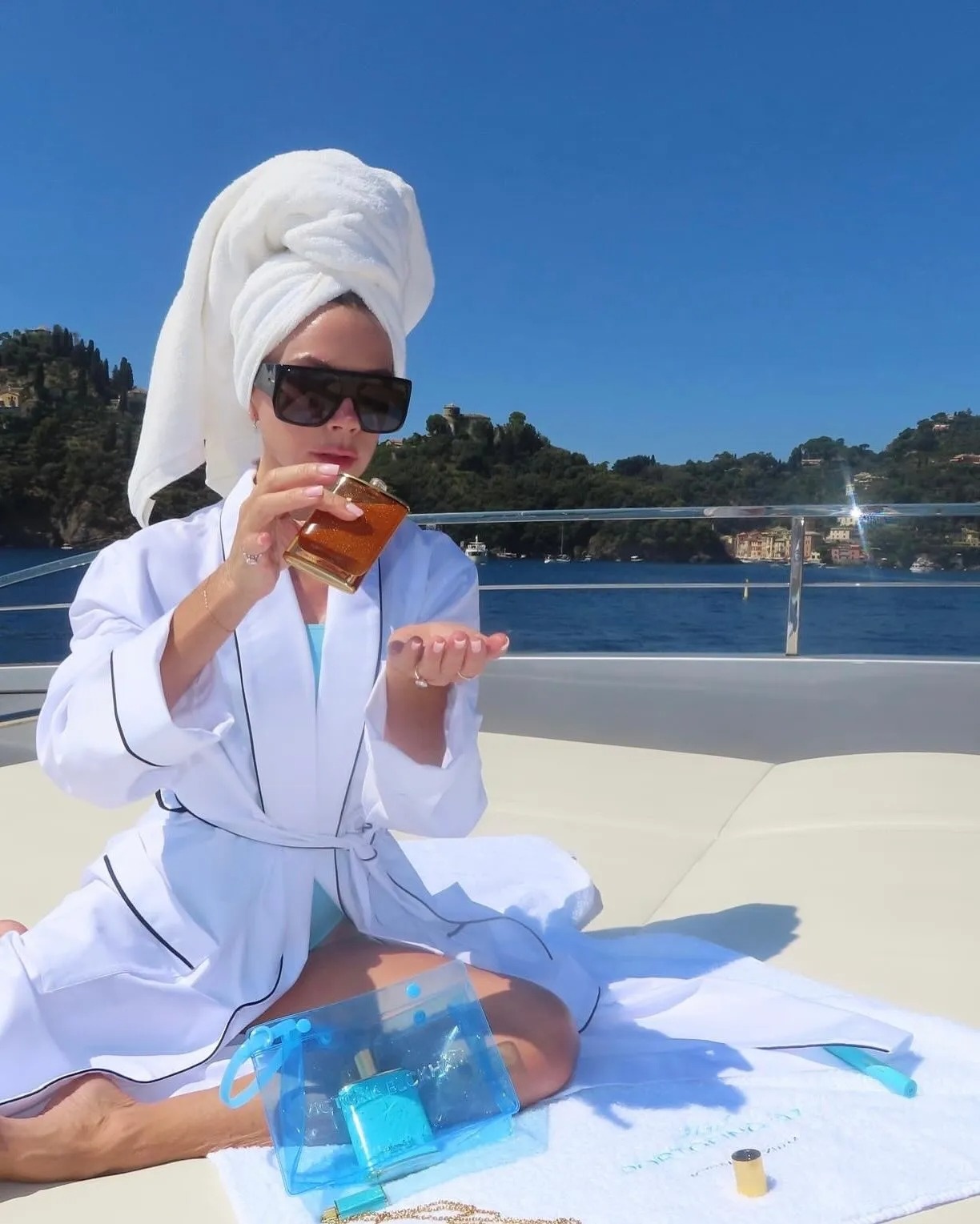 victoria_beckham_promotes_beauty.jpg