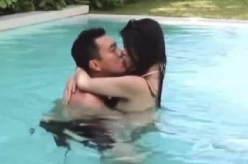 Hoa hau Hong Kong lo anh than mat voi ban trai hinh anh