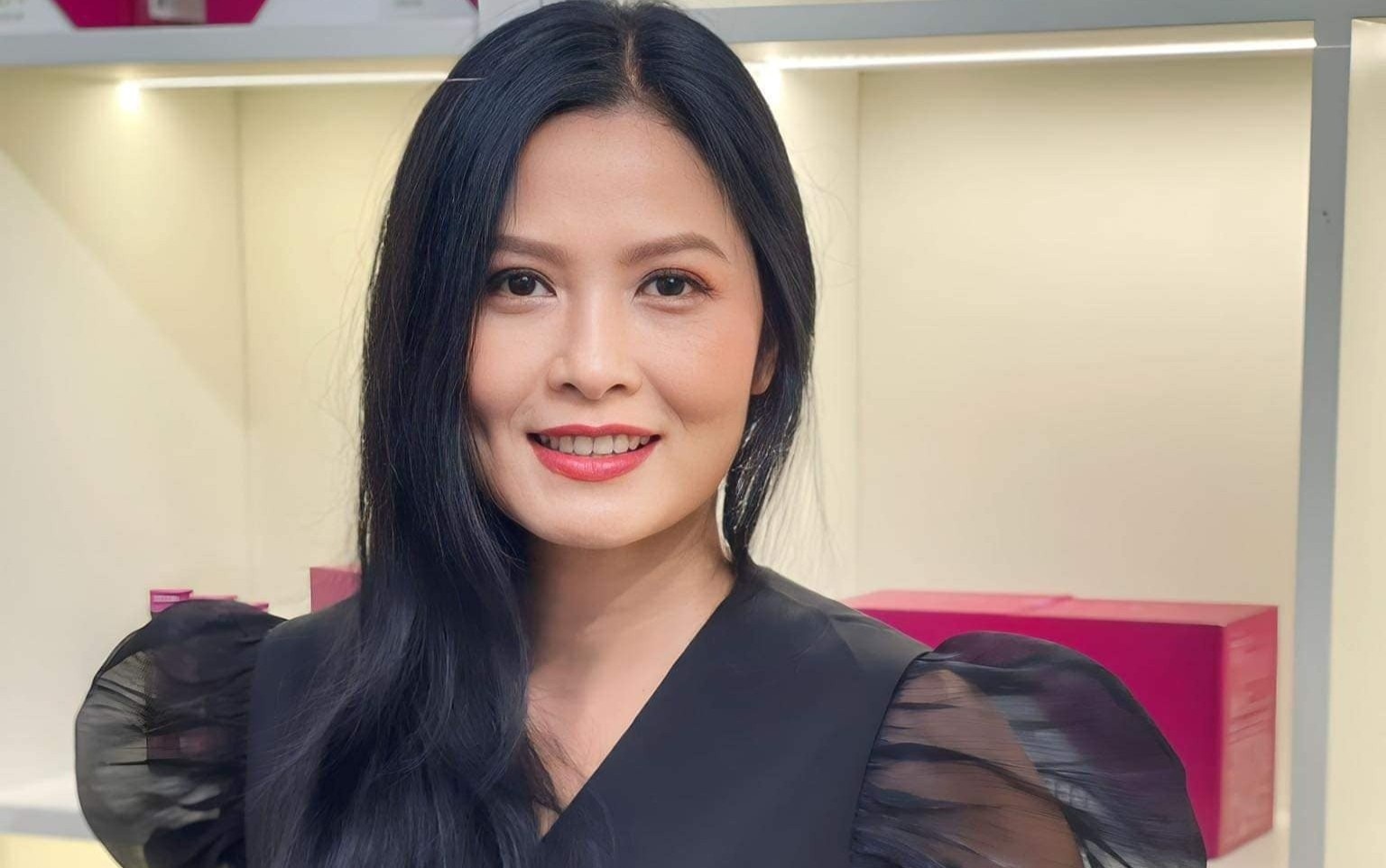 Thuy Ha noi ve hon nhan do vo hinh anh