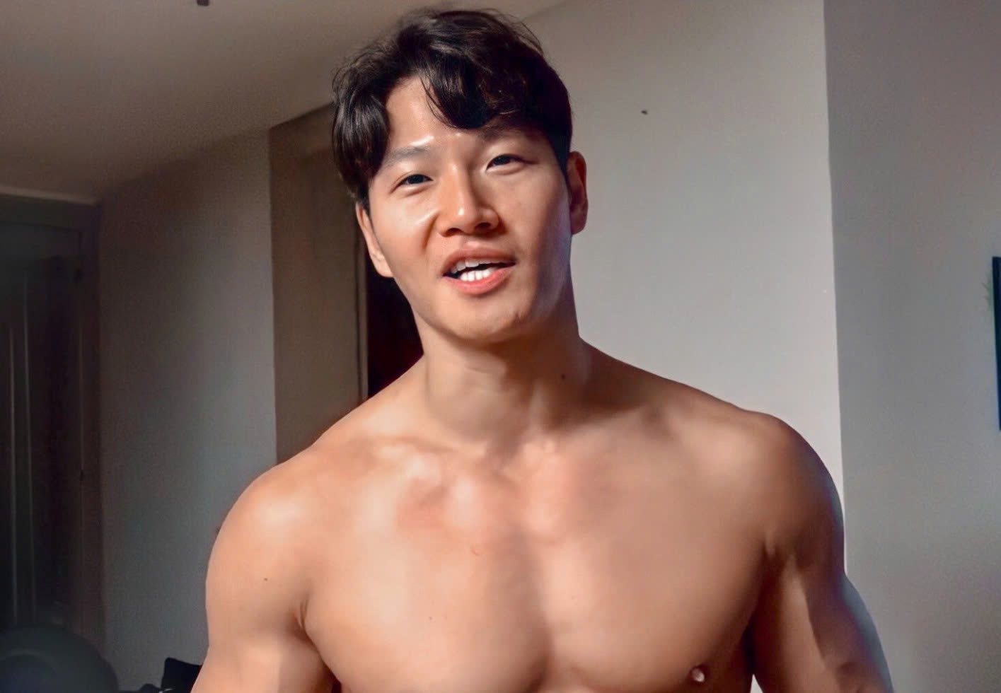 Kim Jong Kook xin loi hinh anh