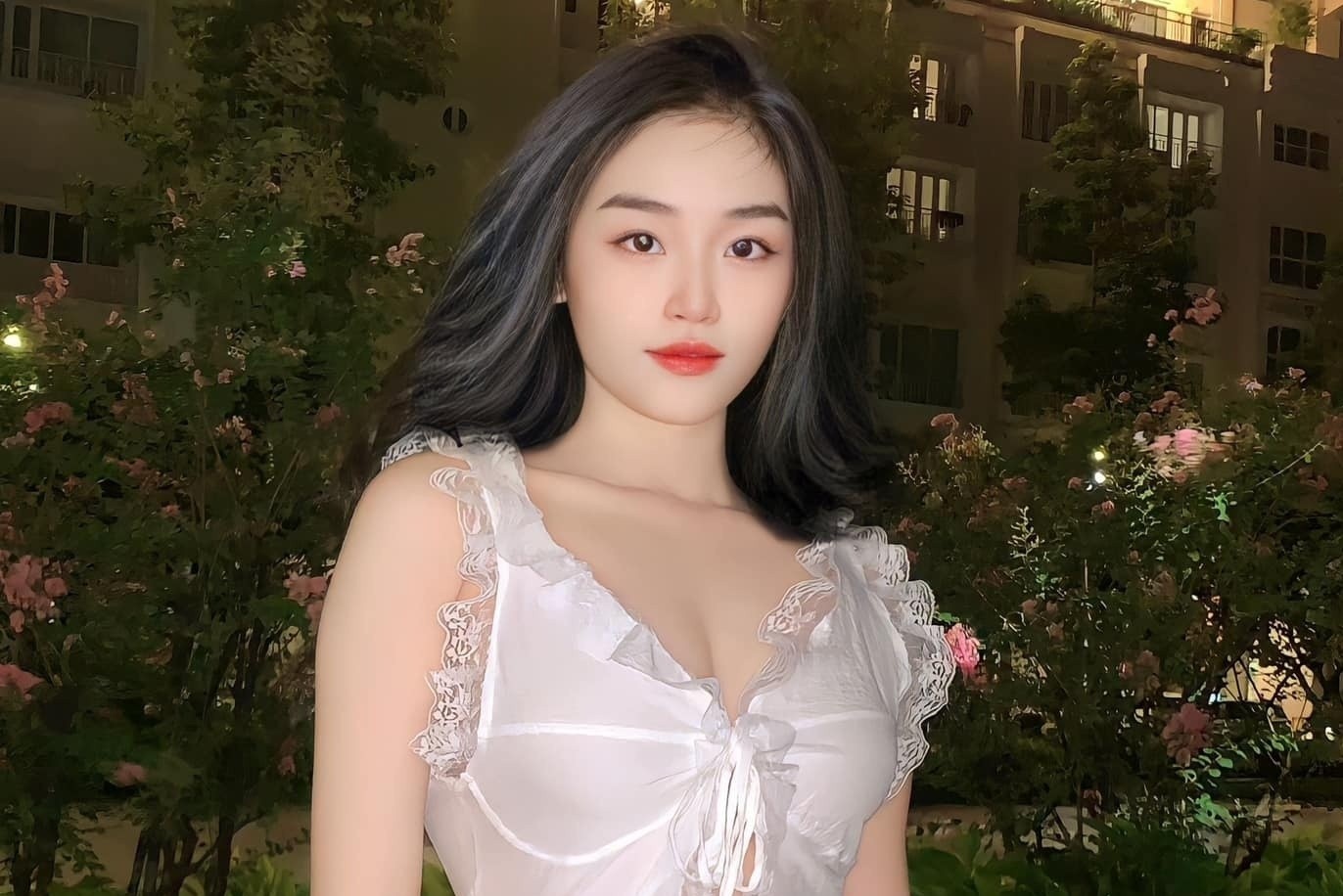 Anh doi thuong cua co gai dang quang Miss Grand Vietnam 2025 hinh anh