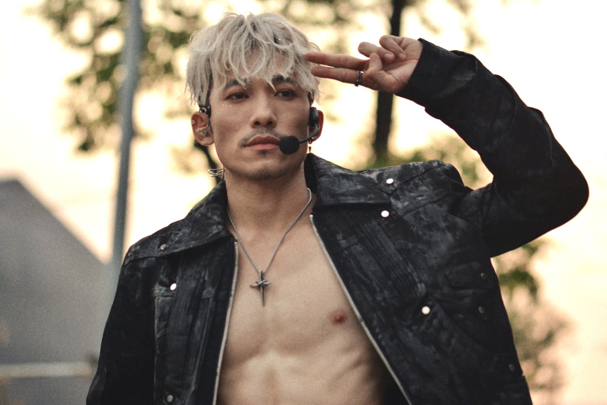 Lien Binh Phat gay chu y hinh anh