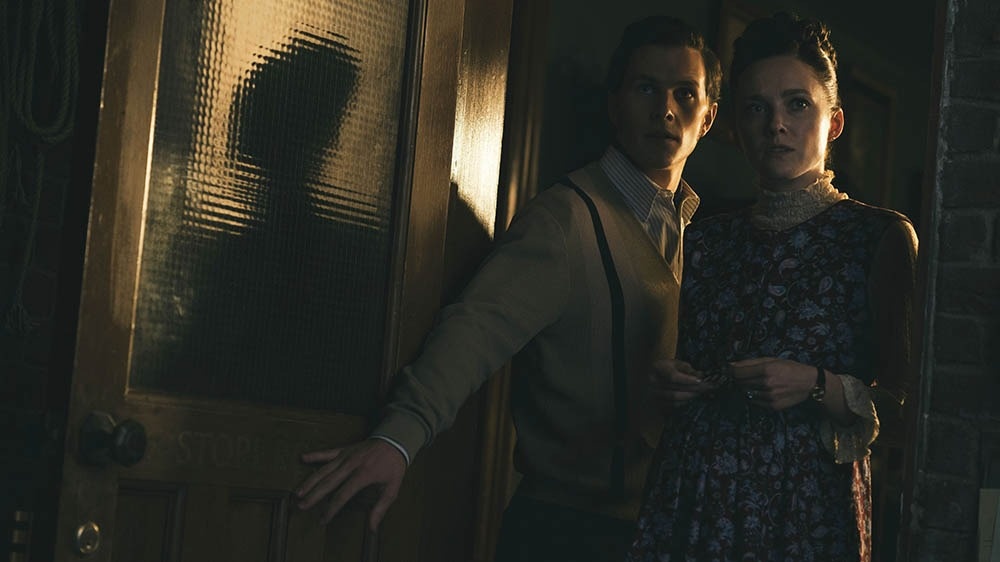 conjuring_2c5e7e.jpg