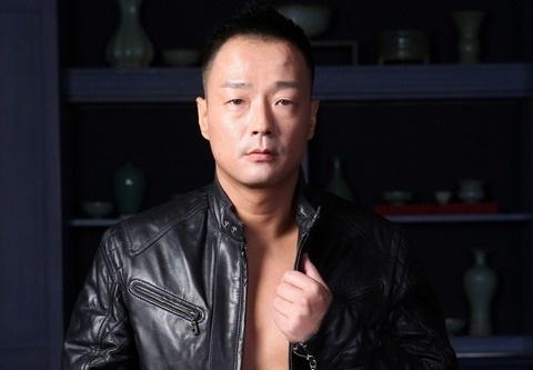 Vuong Hy keu cuu hinh anh