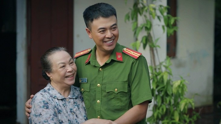 Có anh nơi ấy bình yên bị chê bom xịt giờ vàng truyền hình
