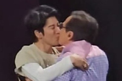 Thanh Long lai gay tranh cai hinh anh