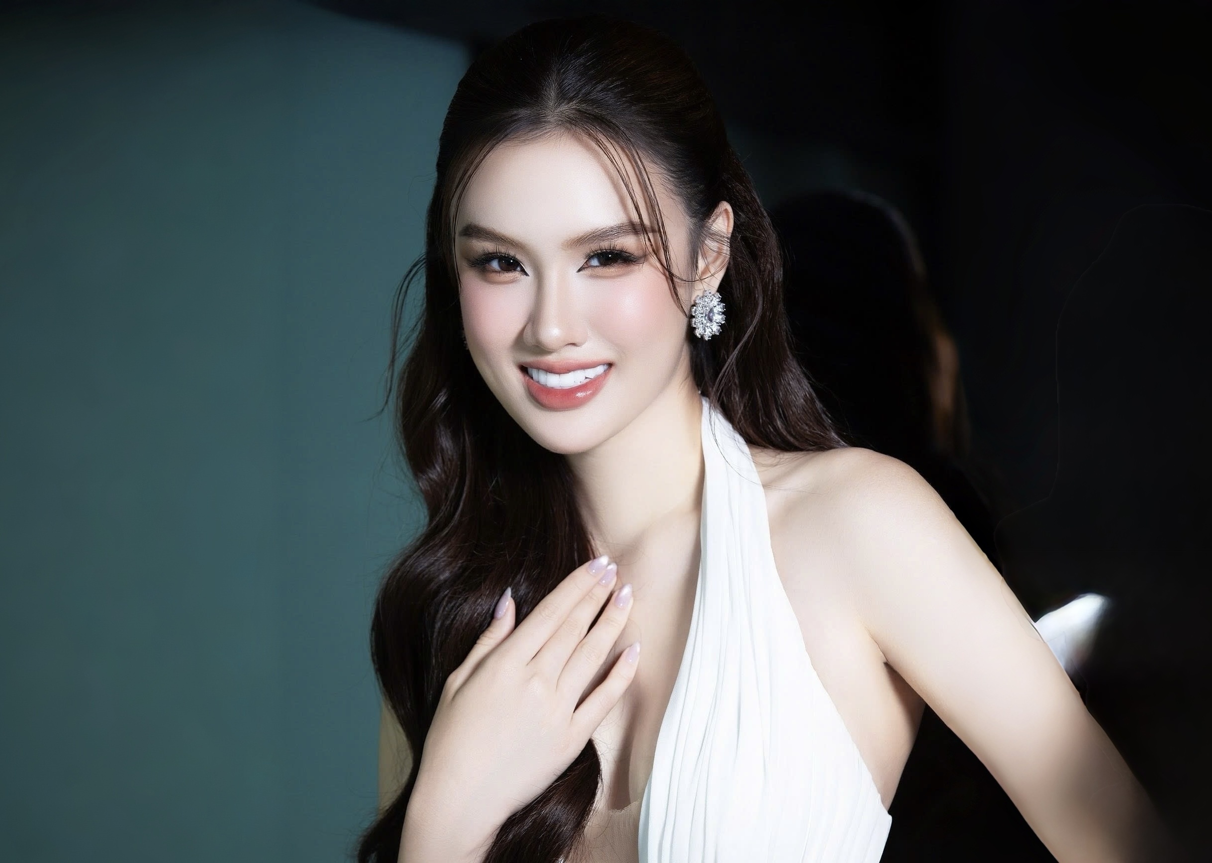 A hau My Anh: 'Toi dan minh phat ngon can trong' hinh anh