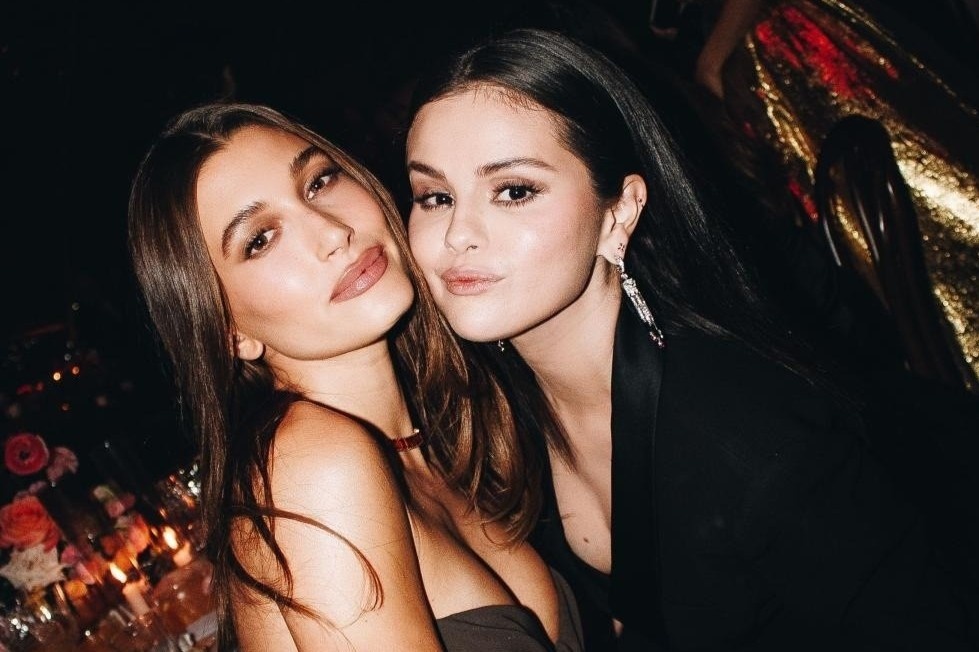 Vo va tinh cu cua Justin Bieber 'khau chien' hinh anh