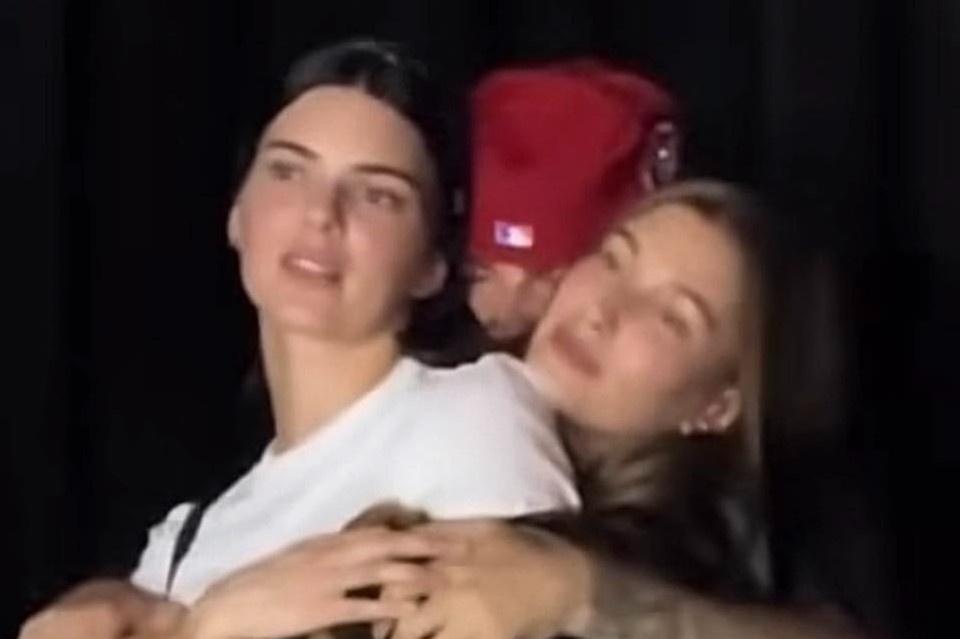 Hanh dong gay tranh cai cua Justin Bieber hinh anh